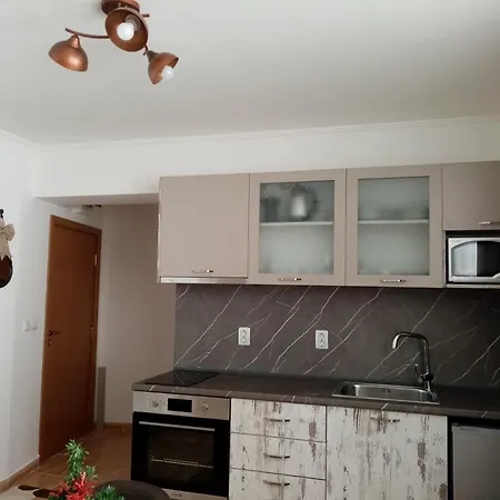 за гости 4а26 планинска магия Grand Monastery Apartment Pamporowo