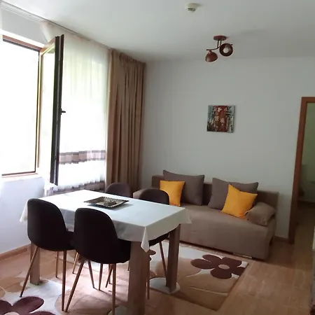 за гости 4а26 Grand Monastery Apartment Pamporovo